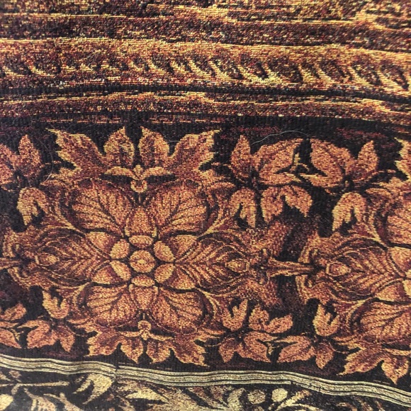 Gorgeous Tapestry 78” x 53” - Picture 4 of 4